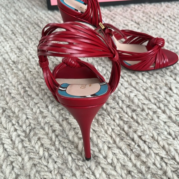 Gucci sandals Size 36 - Picture 3 of 6